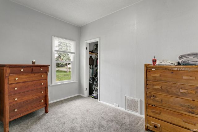 2111 W 6th Street, Mishawaka, IN 46544