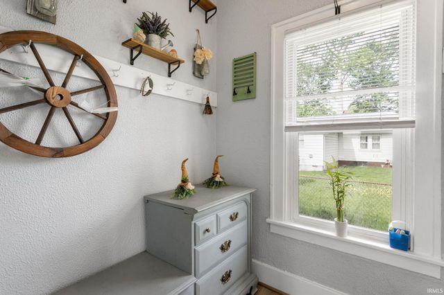 2111 W 6th Street, Mishawaka, IN 46544