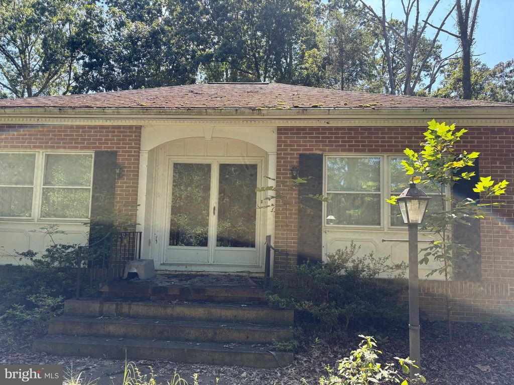 5631 HUCKLEBERRY DR, Bryantown, MD 20617