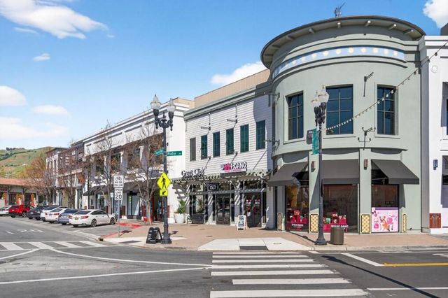 3220 Heritage Point Court, San Jose, CA 95148