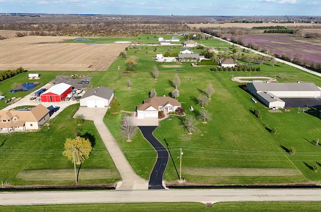 3095 N 5000W Road, Kankakee, IL 60901