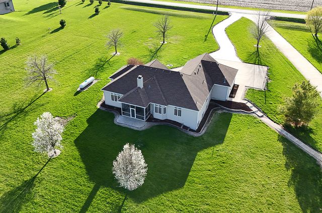 3095 N 5000W Road, Kankakee, IL 60901