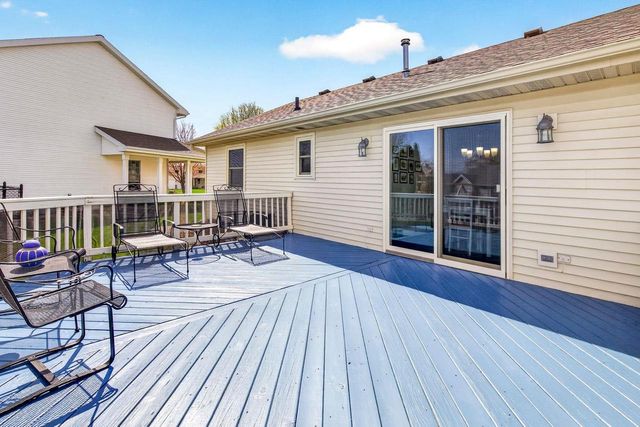 718 APPLEWOOD DRIVE, Kimberly, WI 54136