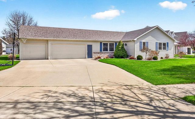 718 APPLEWOOD DRIVE, Kimberly, WI 54136