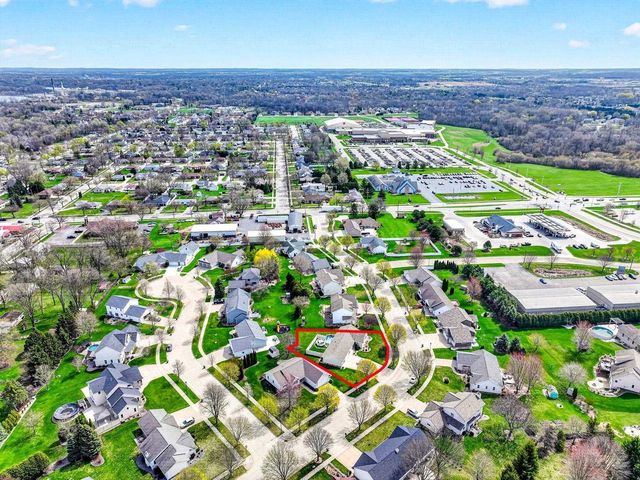 718 APPLEWOOD DRIVE, Kimberly, WI 54136