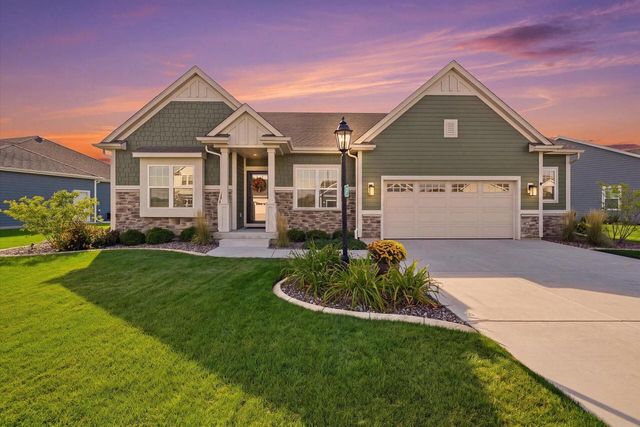 2935 Yahara DRIVE, Summit, WI 53066