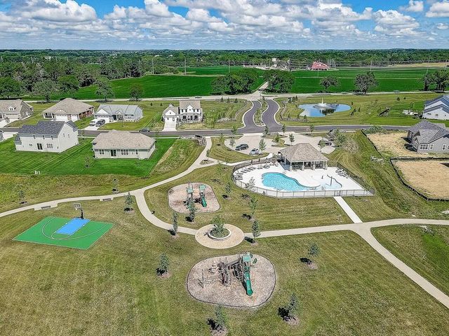 2935 Yahara DRIVE, Summit, WI 53066