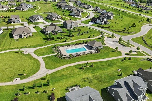 2935 Yahara DRIVE, Summit, WI 53066