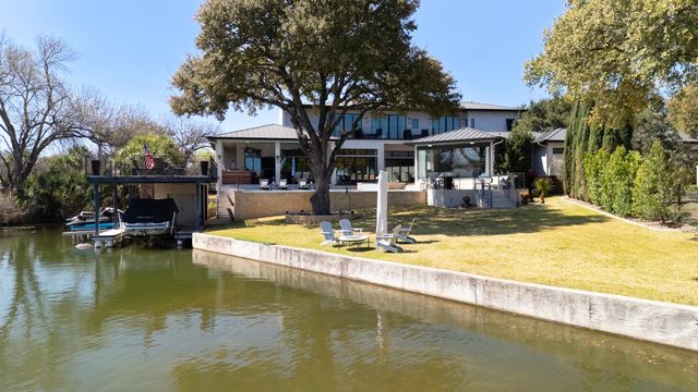 101 Harbor Light BLVD, Horseshoe Bay, TX 78657
