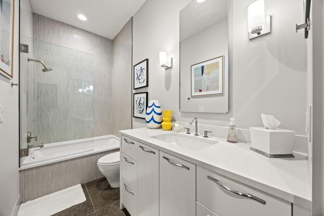 101 Harbor Light BLVD, Horseshoe Bay, TX 78657