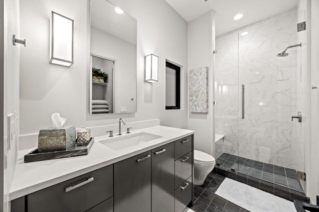 101 Harbor Light BLVD, Horseshoe Bay, TX 78657