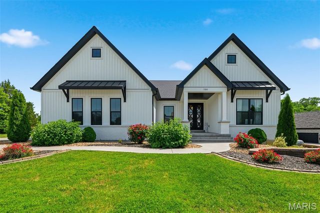 100 Chapel Grove Court, Wentzville, MO 63385