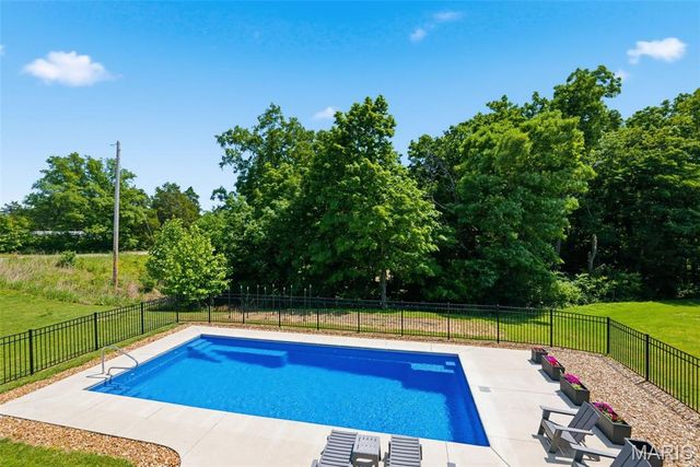 100 Chapel Grove Court, Wentzville, MO 63385