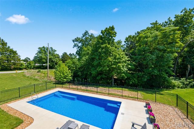 100 Chapel Grove Court, Wentzville, MO 63385