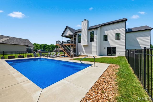 100 Chapel Grove Court, Wentzville, MO 63385