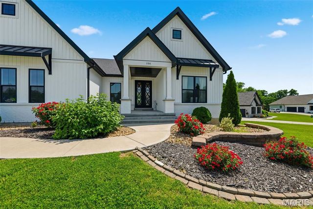 100 Chapel Grove Court, Wentzville, MO 63385
