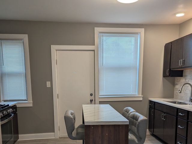 11005 S Perry Avenue 2, Chicago, IL 60628