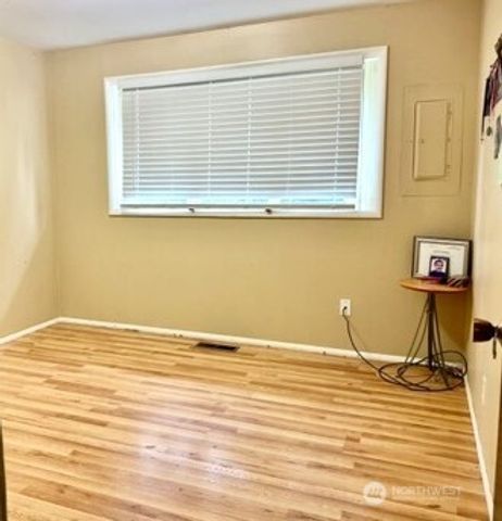 18225 45th Avenue S, Seatac, WA 98188