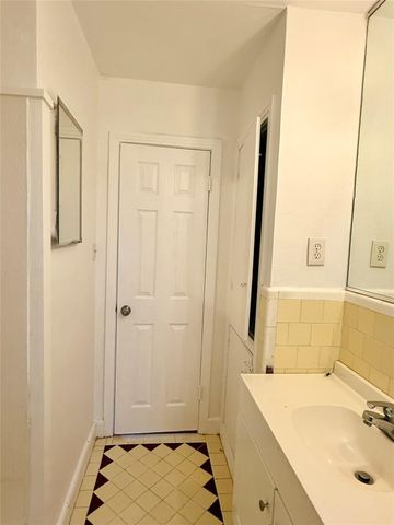 7018 Alder Drive 3, Houston, TX 77081