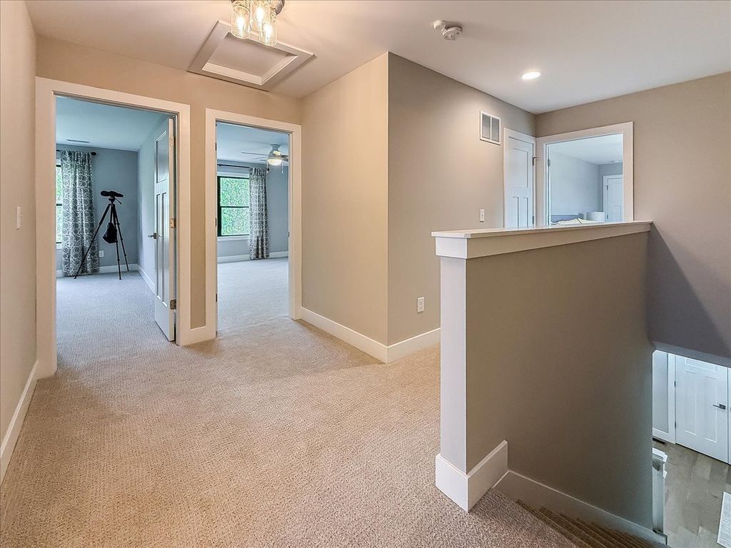 Image 17 of property listing at 506 Silver Lake Court, Savoy, IL 61874