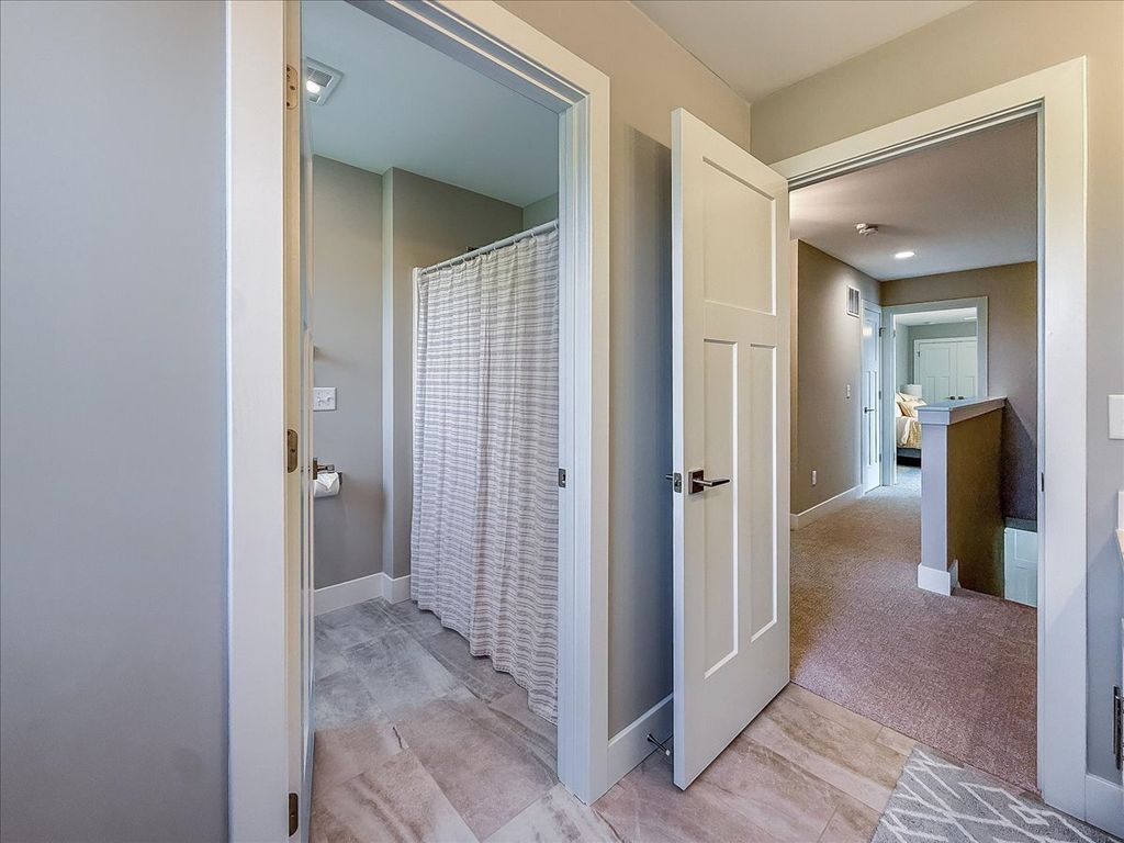 Image 19 of property listing at 506 Silver Lake Court, Savoy, IL 61874