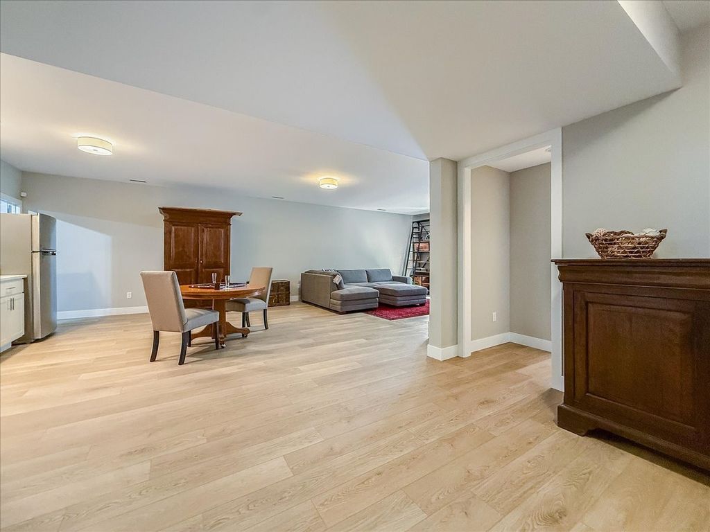 Image 21 of property listing at 506 Silver Lake Court, Savoy, IL 61874
