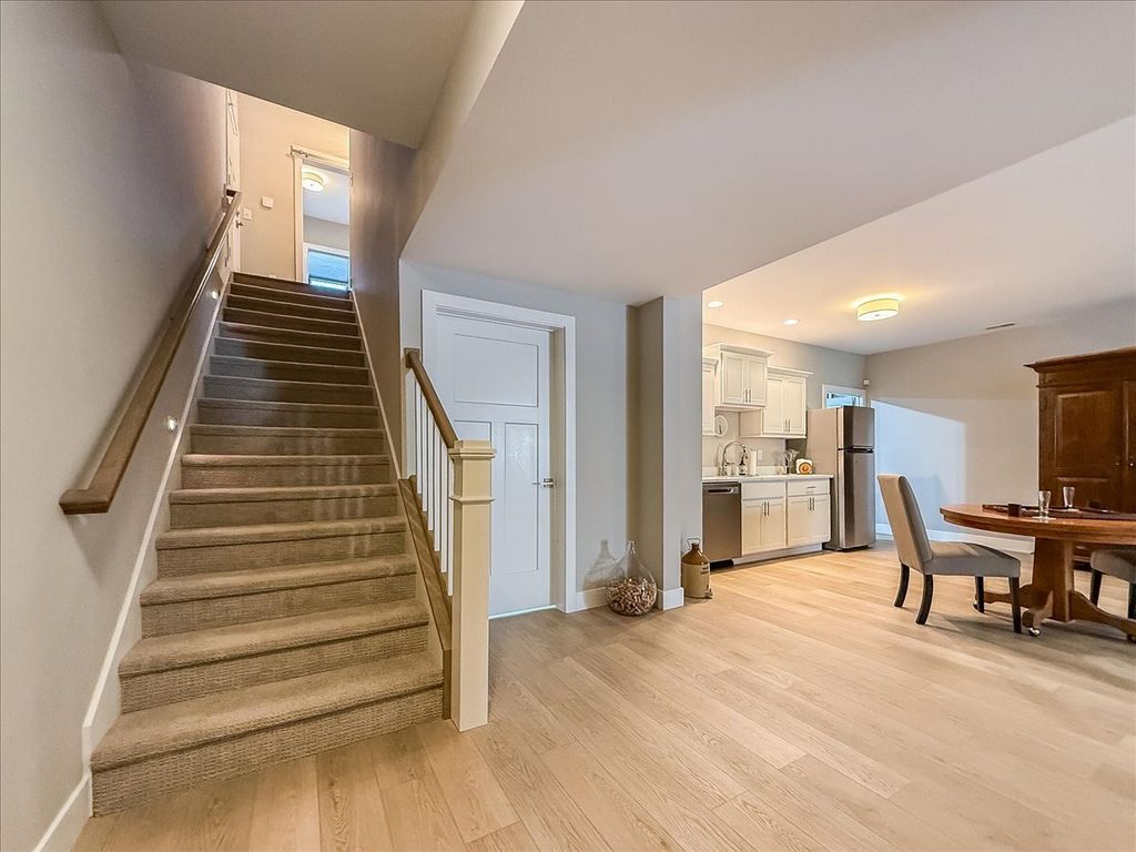 Image 22 of property listing at 506 Silver Lake Court, Savoy, IL 61874