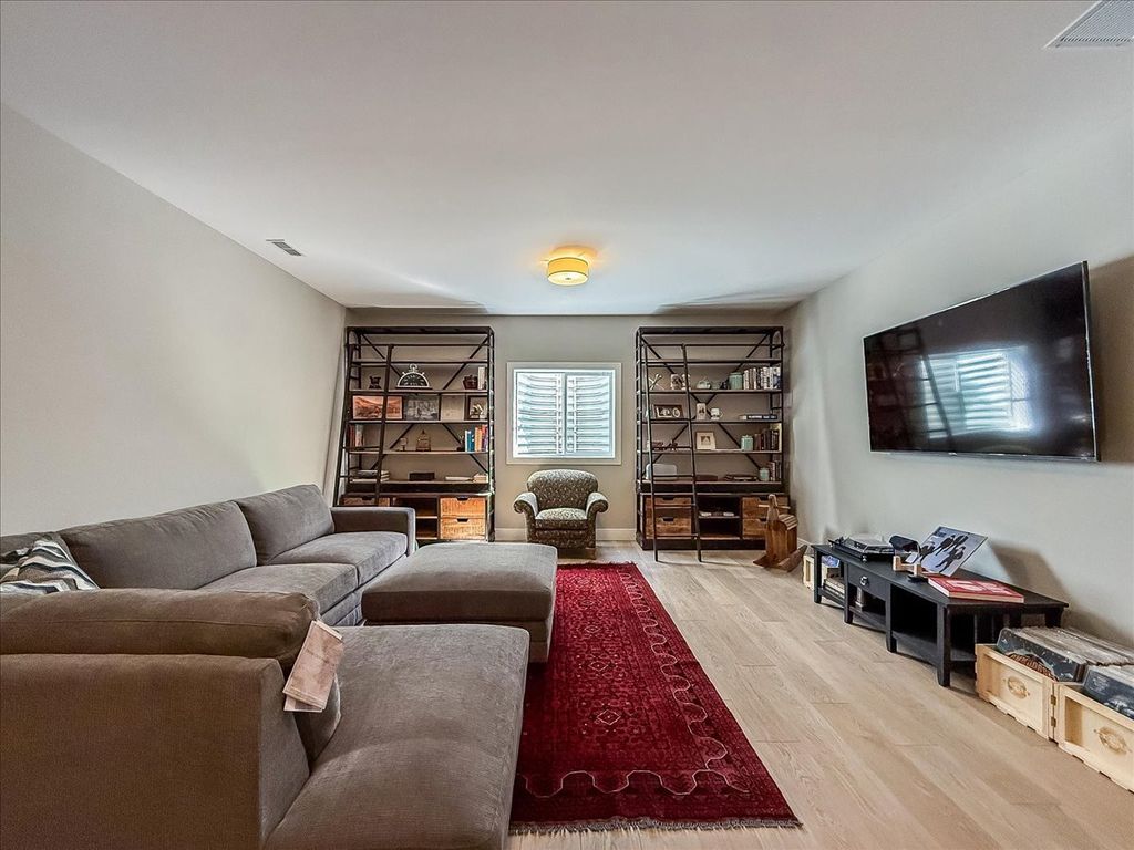 Image 25 of property listing at 506 Silver Lake Court, Savoy, IL 61874