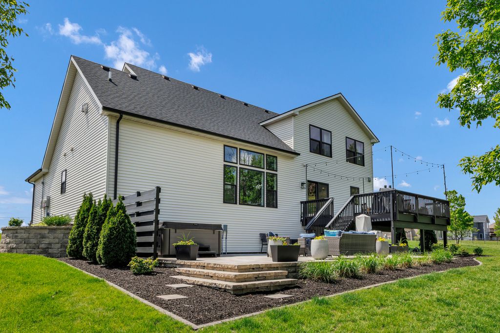 Image 33 of property listing at 506 Silver Lake Court, Savoy, IL 61874
