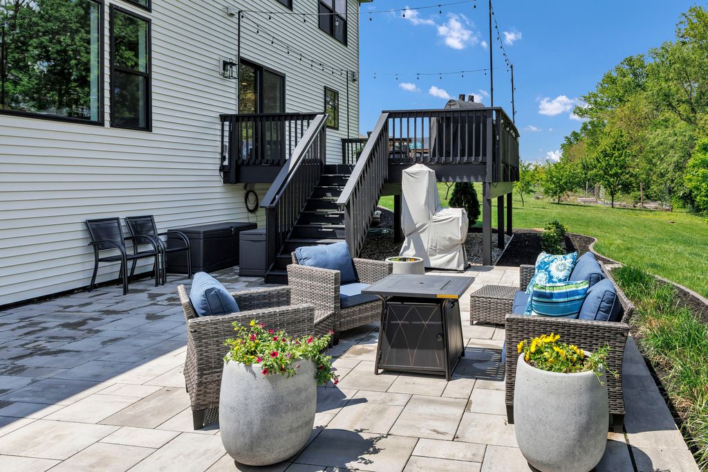Image 34 of property listing at 506 Silver Lake Court, Savoy, IL 61874