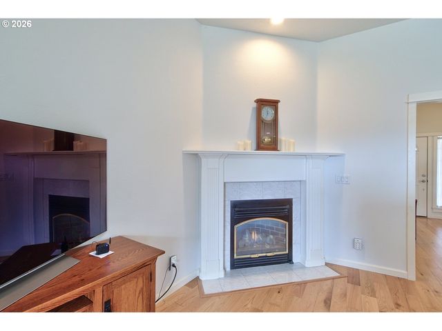 19196 WINDMILL Dr, Oregon City, OR 97045