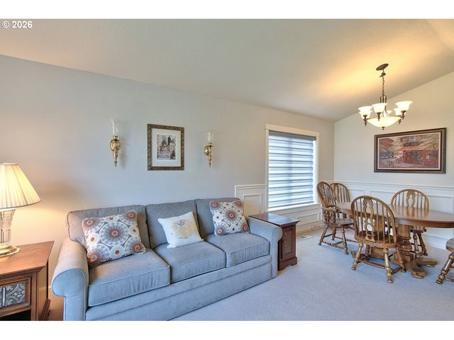 19196 WINDMILL Dr, Oregon City, OR 97045