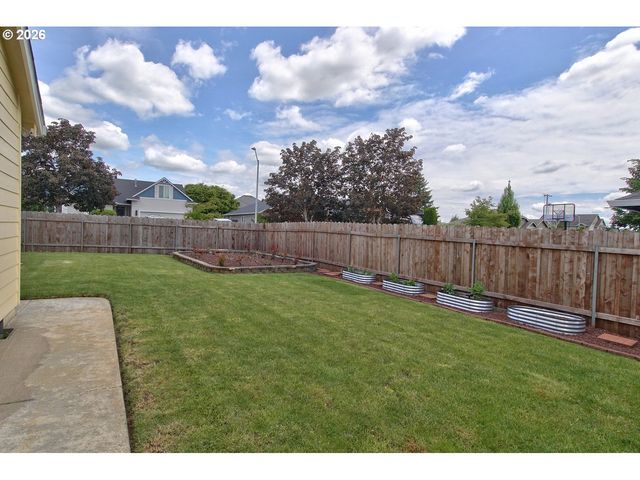 19196 WINDMILL Dr, Oregon City, OR 97045