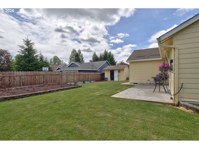 19196 WINDMILL Dr, Oregon City, OR 97045