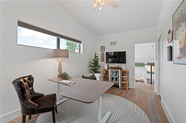 4717 CANAAN LAKE Circle, Kansas City, KS 66109