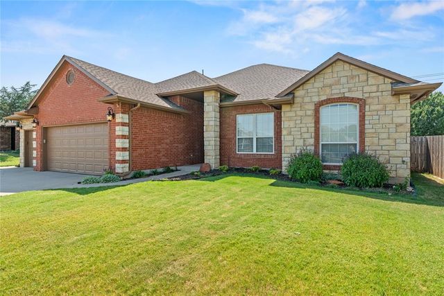 10809 Middlesbrough Lane, Yukon, OK 73099