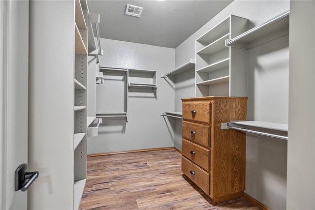 10809 Middlesbrough Lane, Yukon, OK 73099