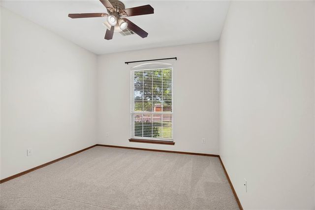 10809 Middlesbrough Lane, Yukon, OK 73099