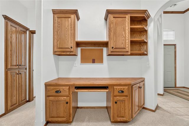 10809 Middlesbrough Lane, Yukon, OK 73099
