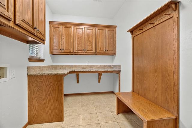 10809 Middlesbrough Lane, Yukon, OK 73099