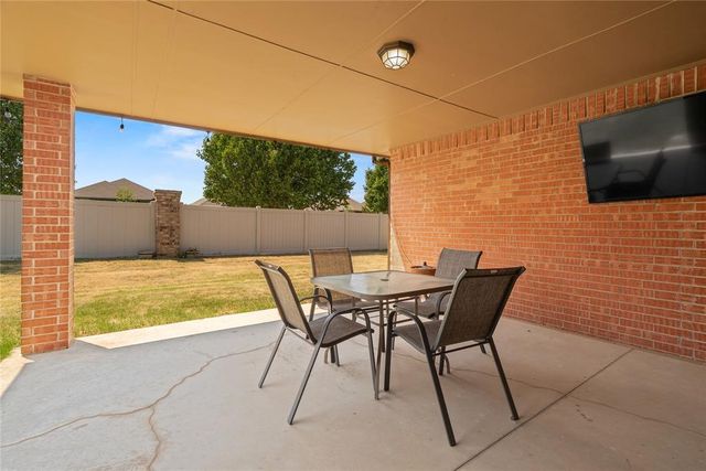 10809 Middlesbrough Lane, Yukon, OK 73099