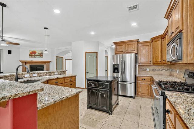 10809 Middlesbrough Lane, Yukon, OK 73099