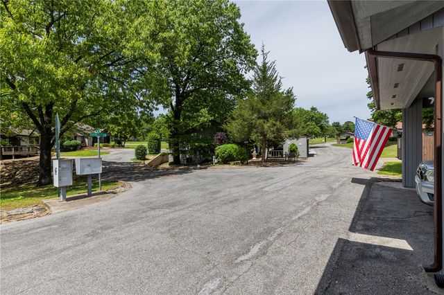 4 Everette Lane, Bella Vista, AR 72714