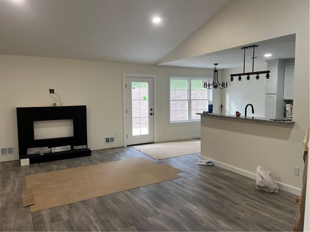 1118 Longvue Ave, Hopewell Twp, PA 15001