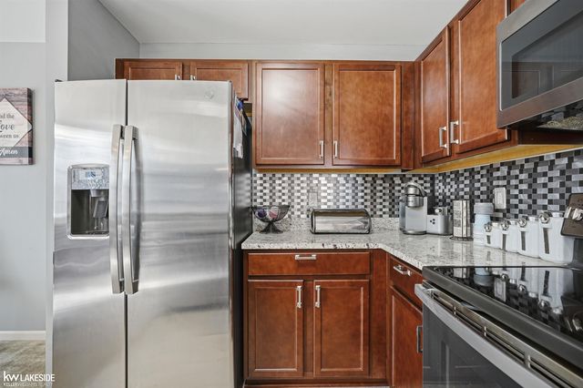 21972 Aberdeen Drive, Macomb Twp, MI 48042