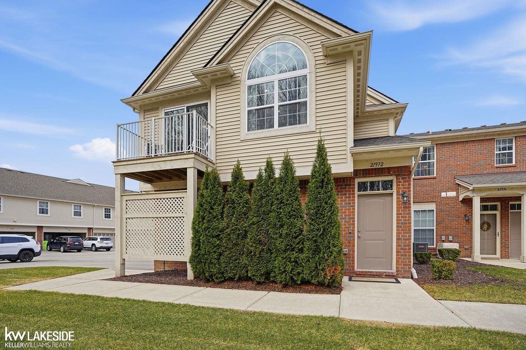 21972 Aberdeen Drive, Macomb Twp, MI 48042