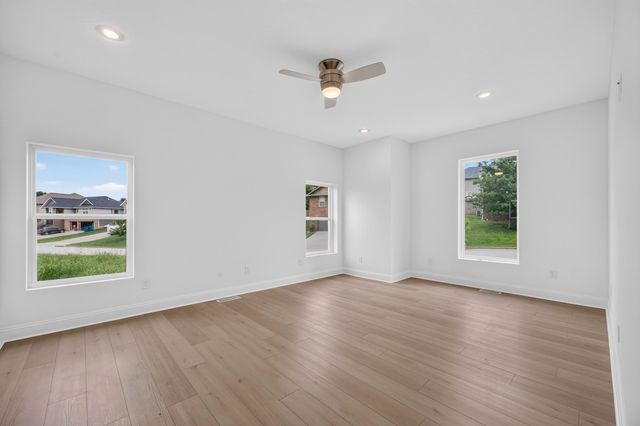 845 S Black Sands Avenue, Nixa, MO 65714