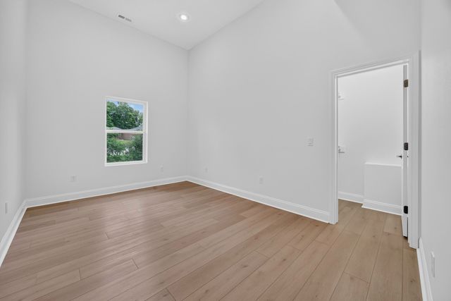 845 S Black Sands Avenue, Nixa, MO 65714