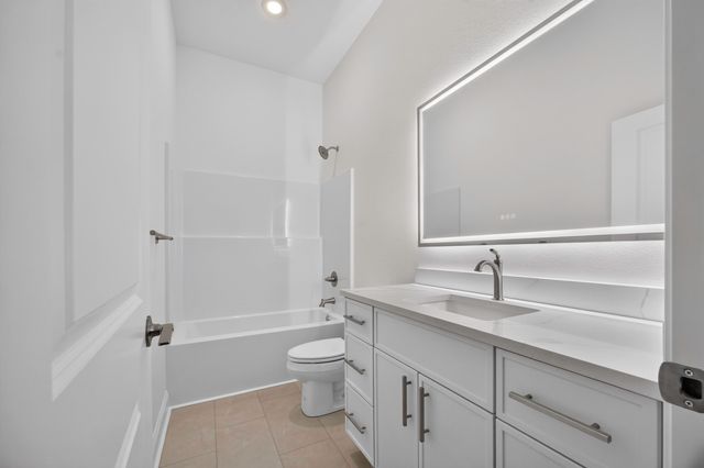 845 S Black Sands Avenue, Nixa, MO 65714