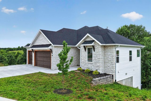 845 S Black Sands Avenue, Nixa, MO 65714